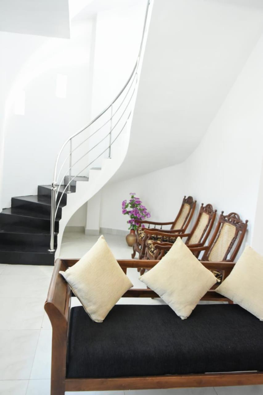 Sanmi Home Rentals Battaramulla