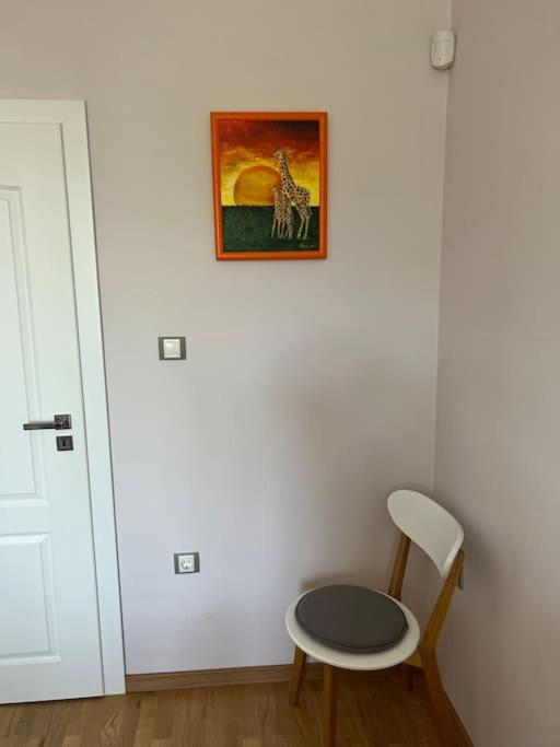 Sea Vibes - Modern Apartment Near the Beach & City Center, Burgas