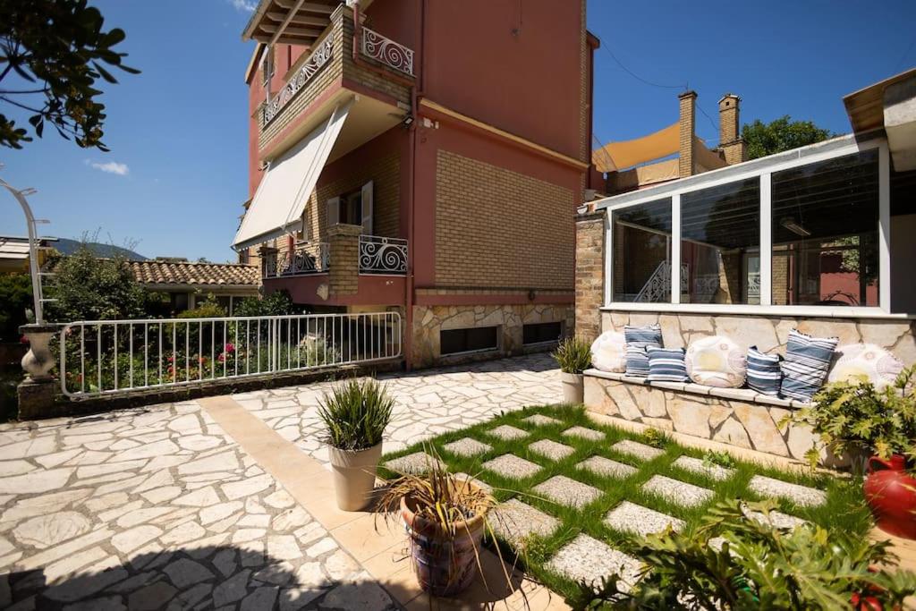 Paradiso Apartments