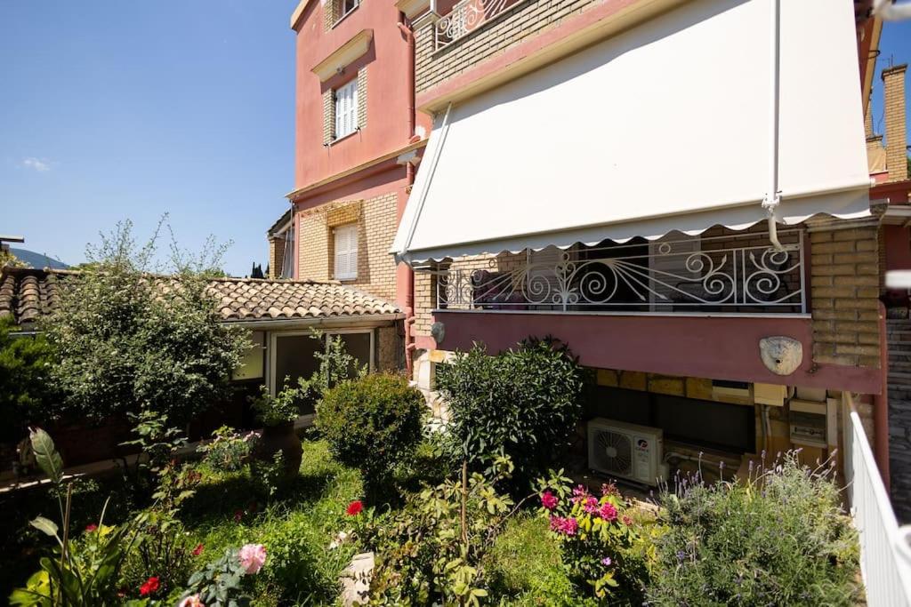 Paradiso Apartments