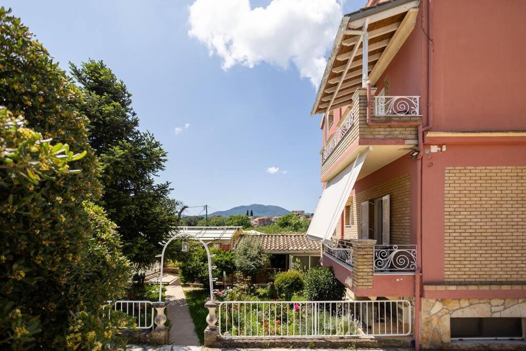 Paradiso Apartments