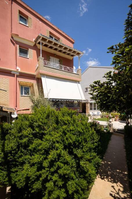 Paradiso Apartments