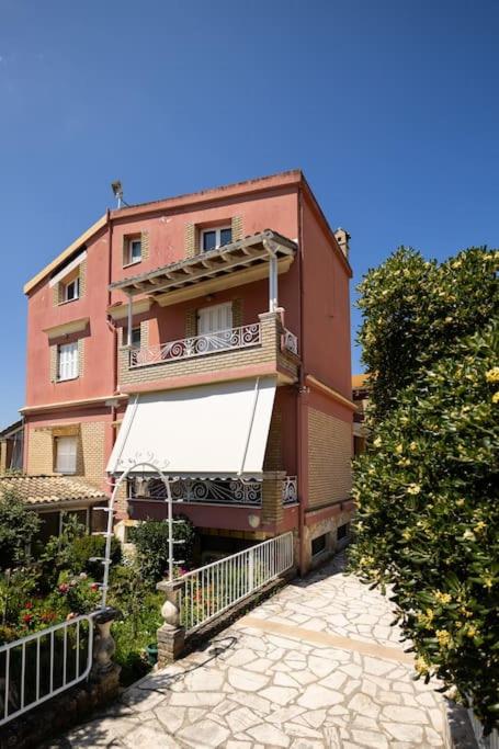 Paradiso Apartments