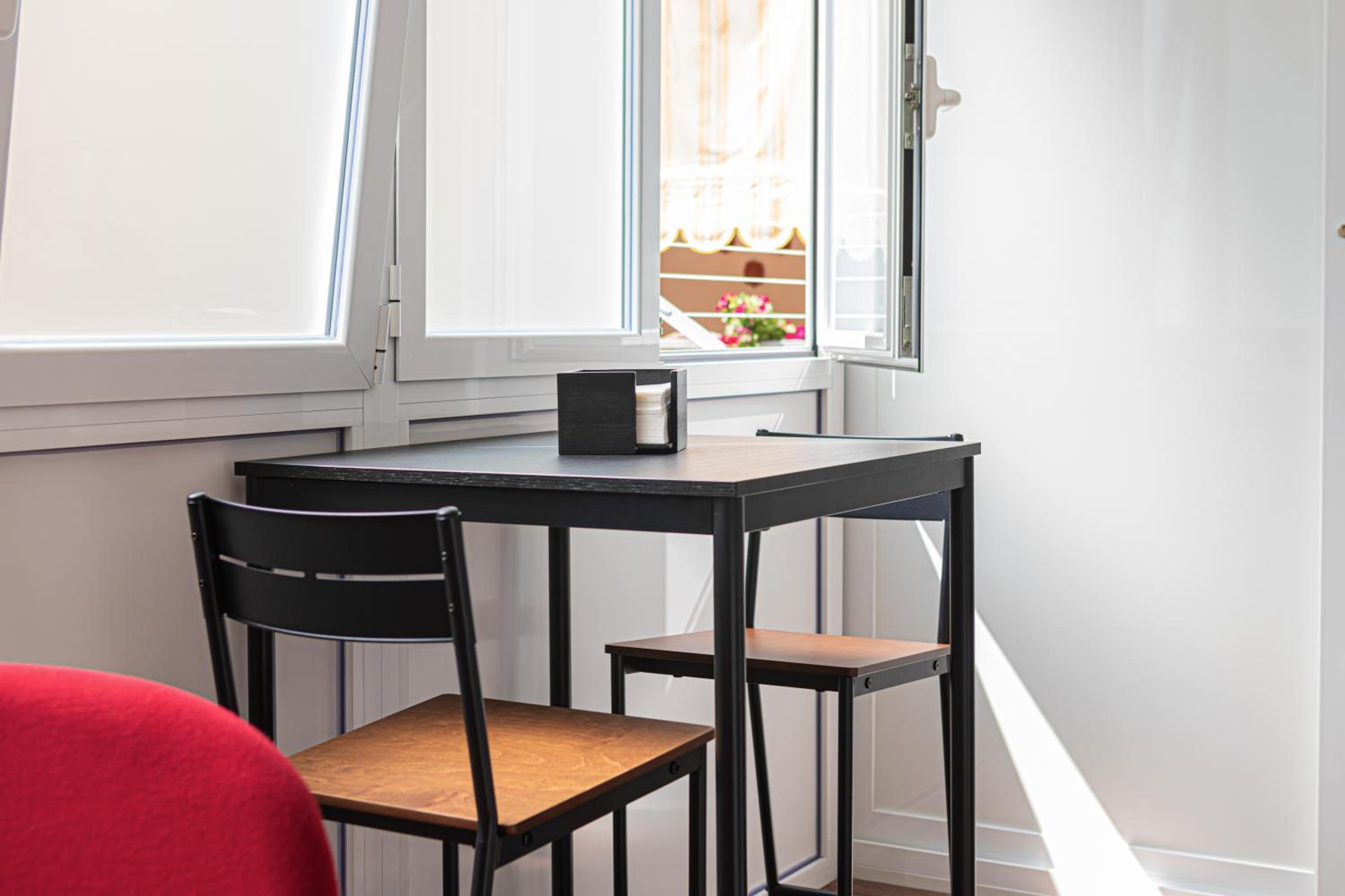 Hotel MELO 48 - Image 1