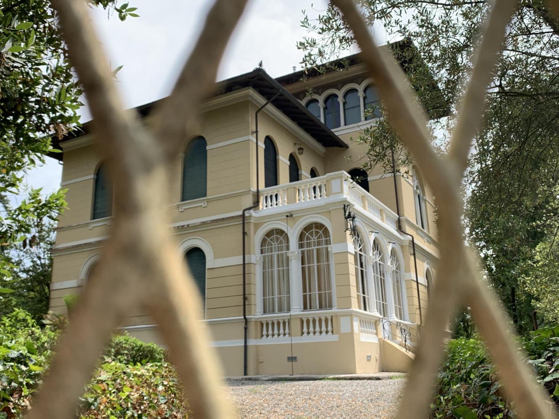 VILLA MARIA LUISA . SPLENDIDA VILLA LIBERTY view 3