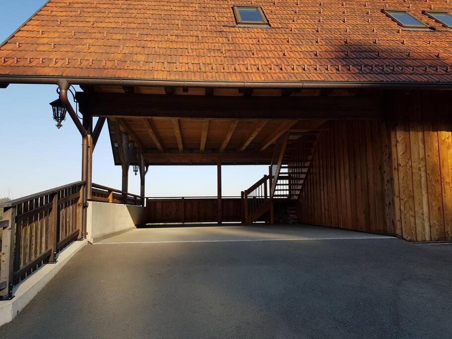 Chalet-Südsteiermark - traumhafte Aussicht, Infinity Pool, Privatsphäre, Klima und de-luxe Ausstattung