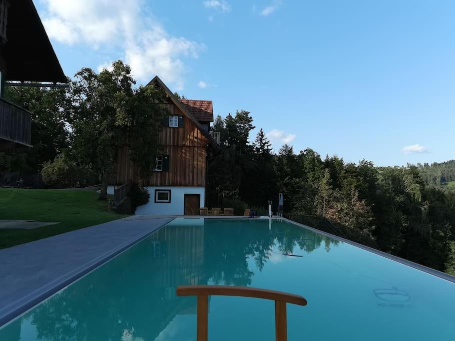 Chalet-Südsteiermark - traumhafte Aussicht, Infinity Pool, Privatsphäre, Klima und de-luxe Ausstattung