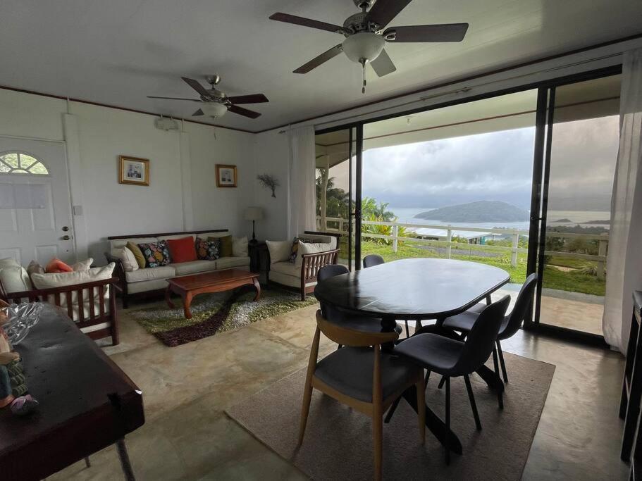 Casa Felipe, lake view-cottage