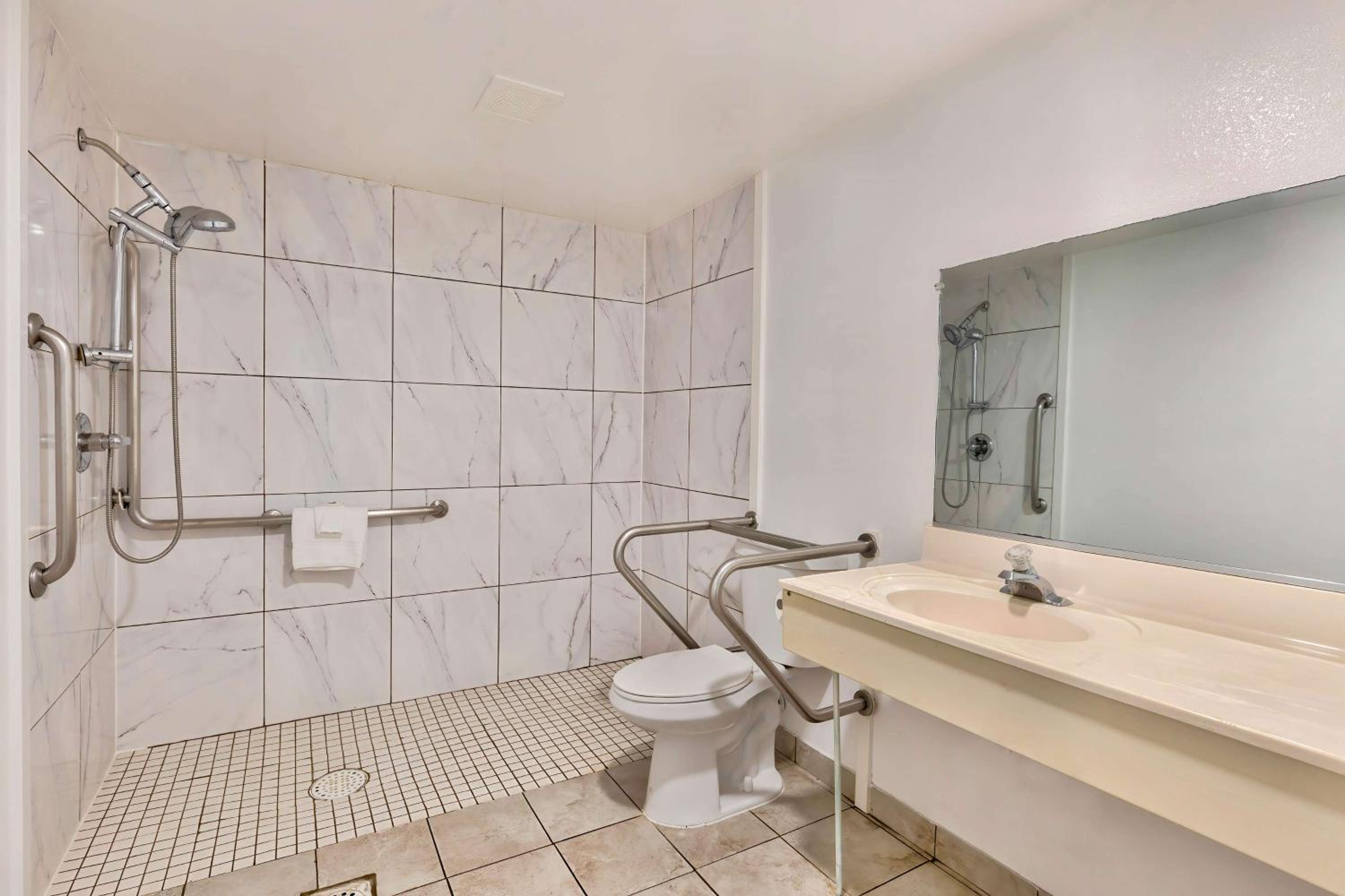 Motel 6-Falls Church, VA - Arlington Boulevard - Property Image 24