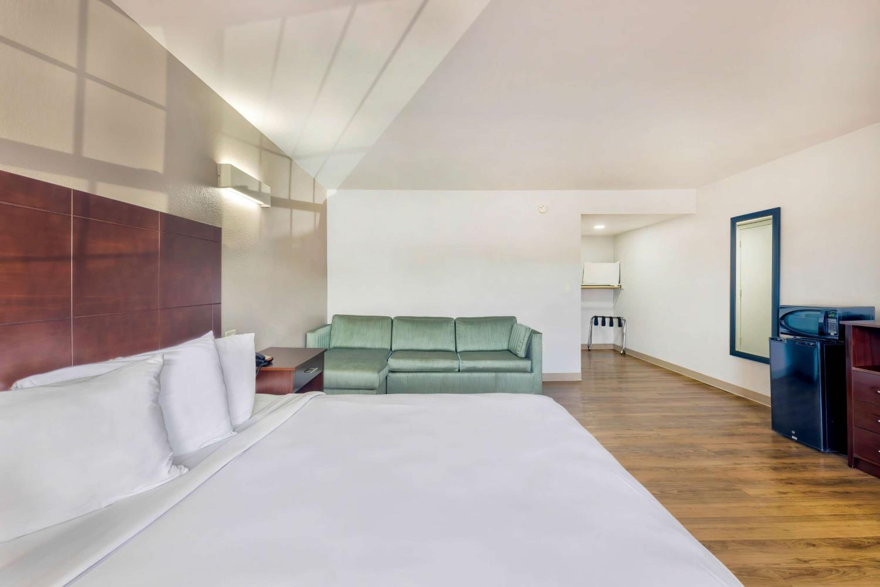 Motel 6-Falls Church, VA - Arlington Boulevard - Property Image 13