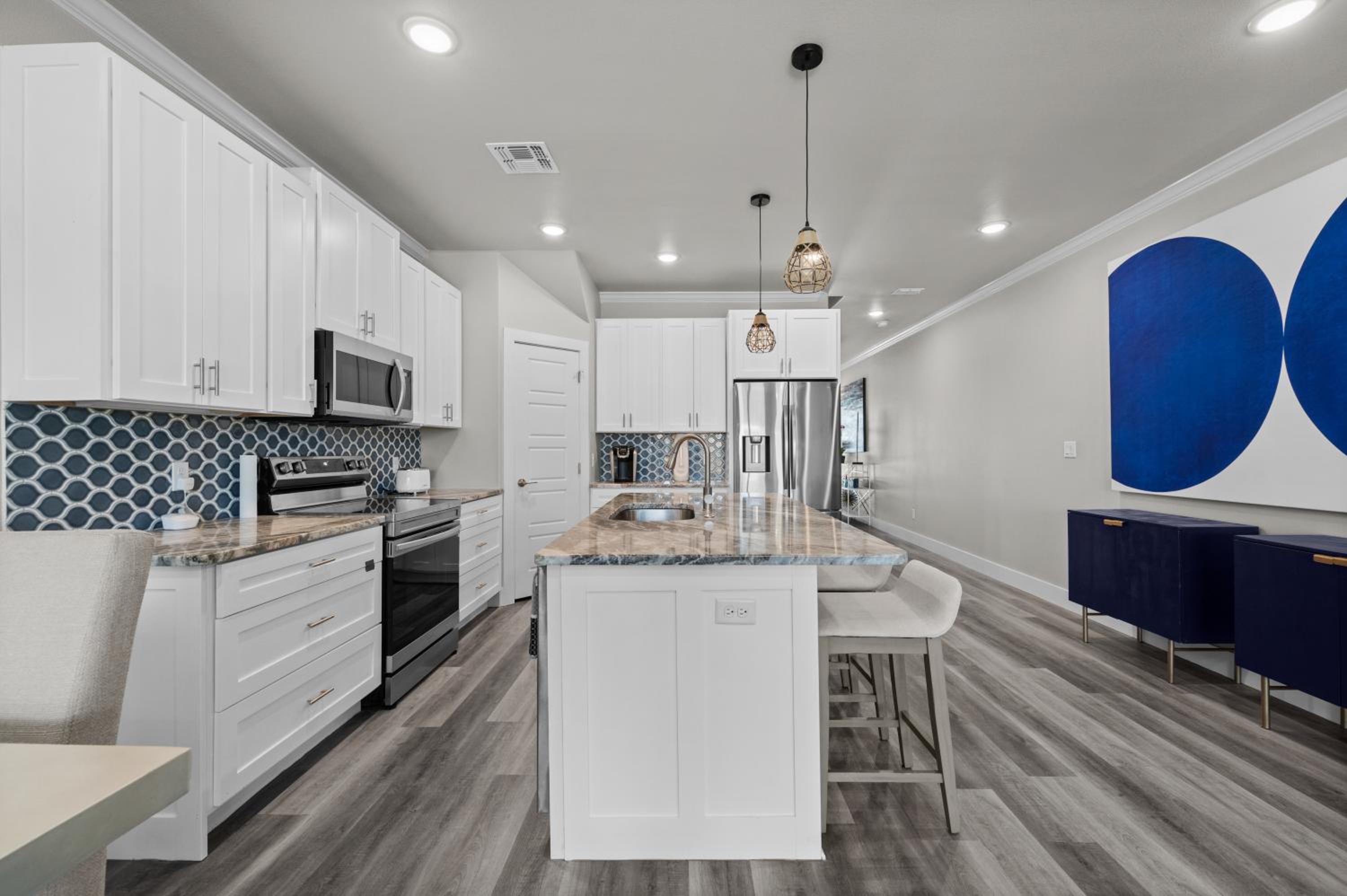 Beautiful New 3 Bedroom Townhouse w/ Private Pool view 2