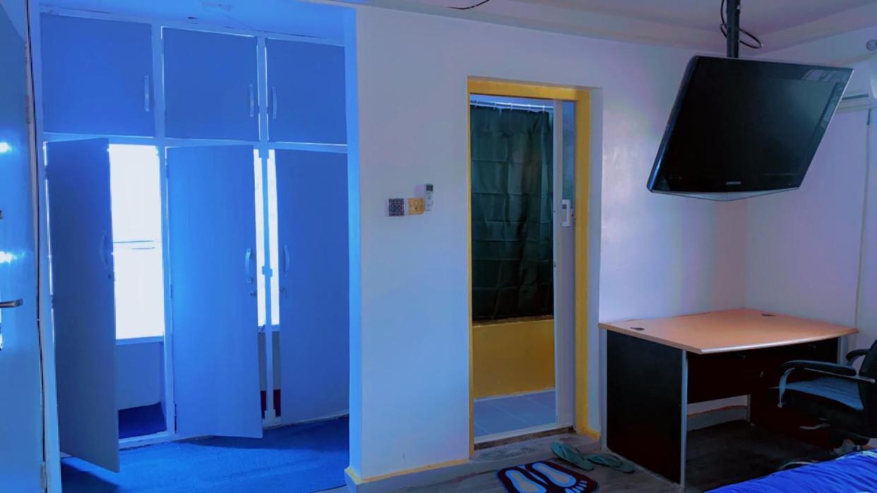 hotel room