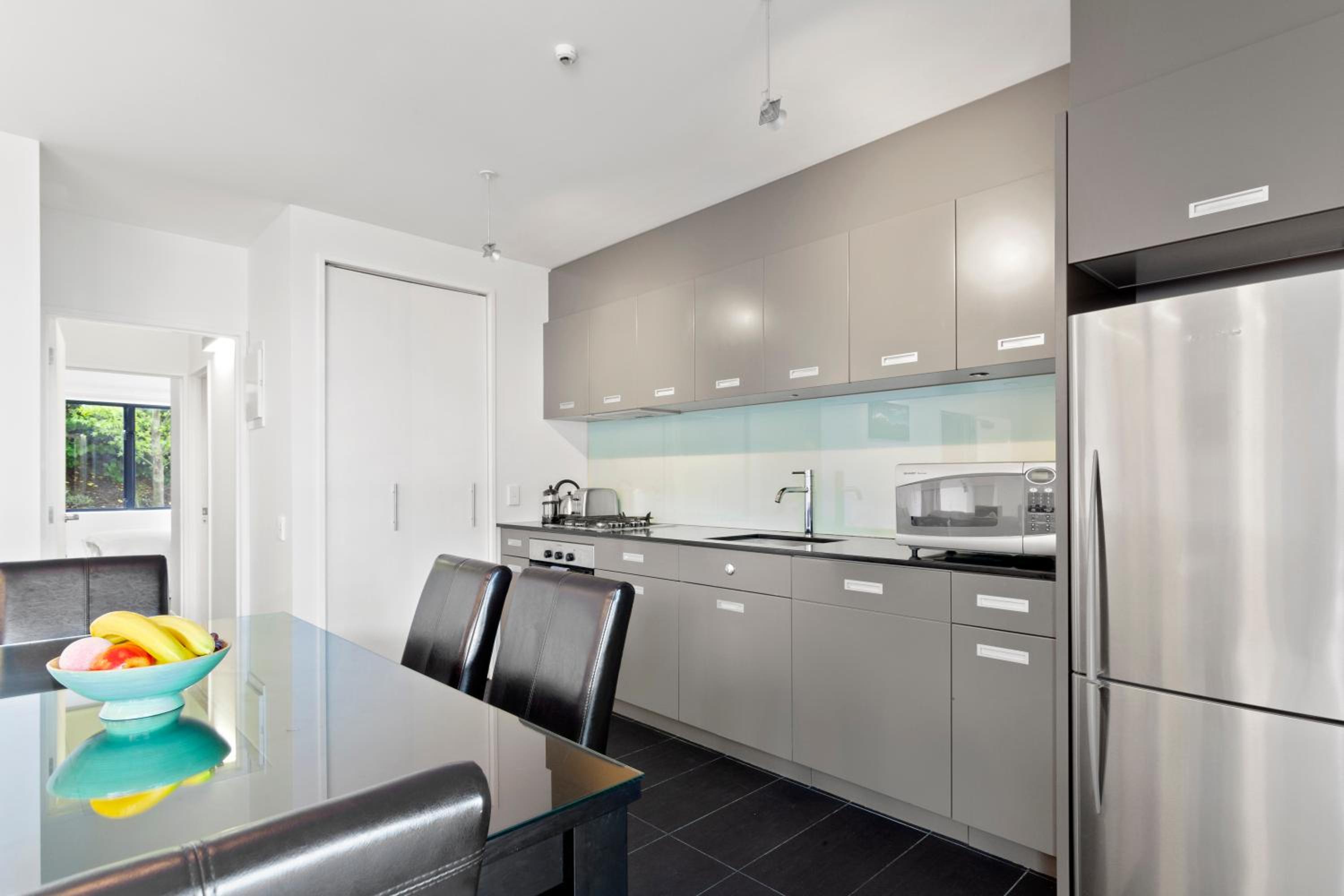 Stunning 2 Bedroom Apartment with Balcony! view 5