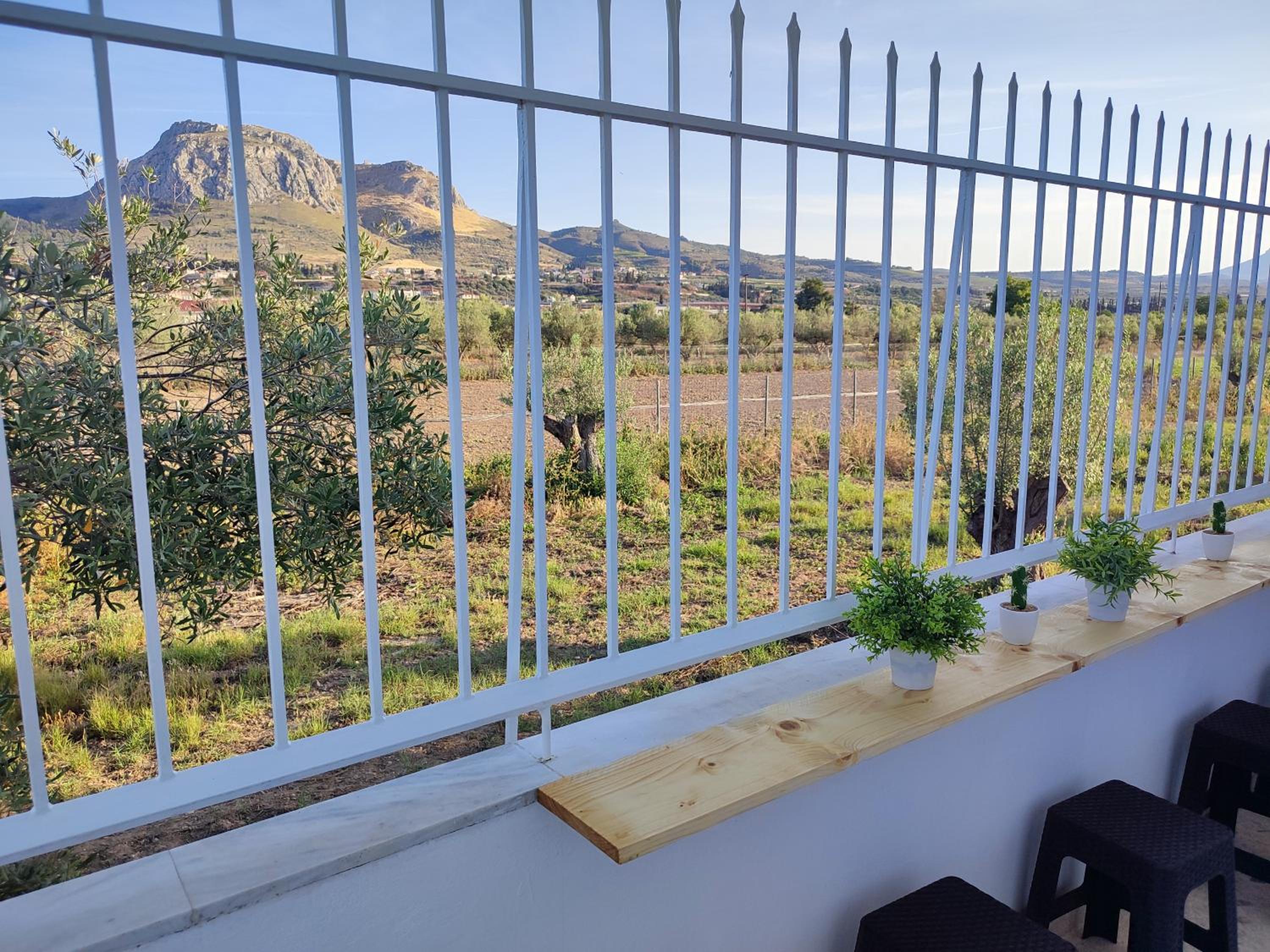 Akrokorinthos View House