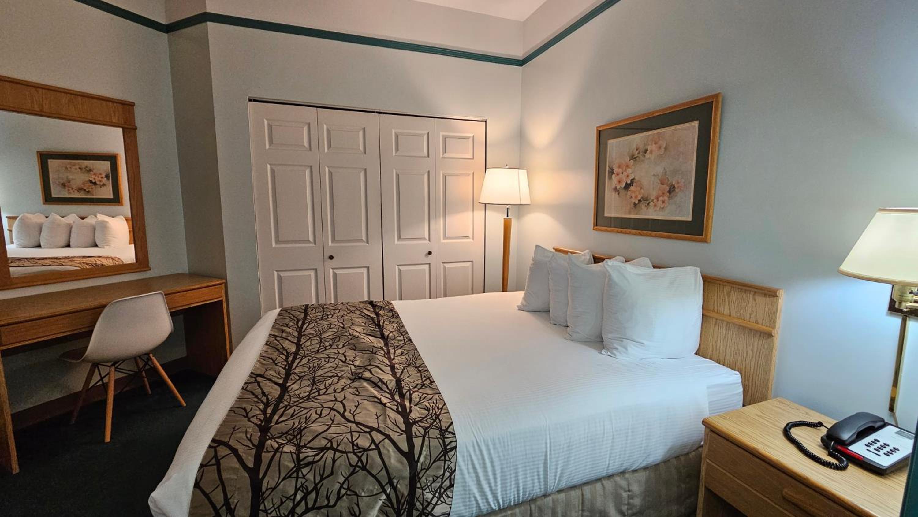 The Cedars Inn Hotel & Convention Centre
