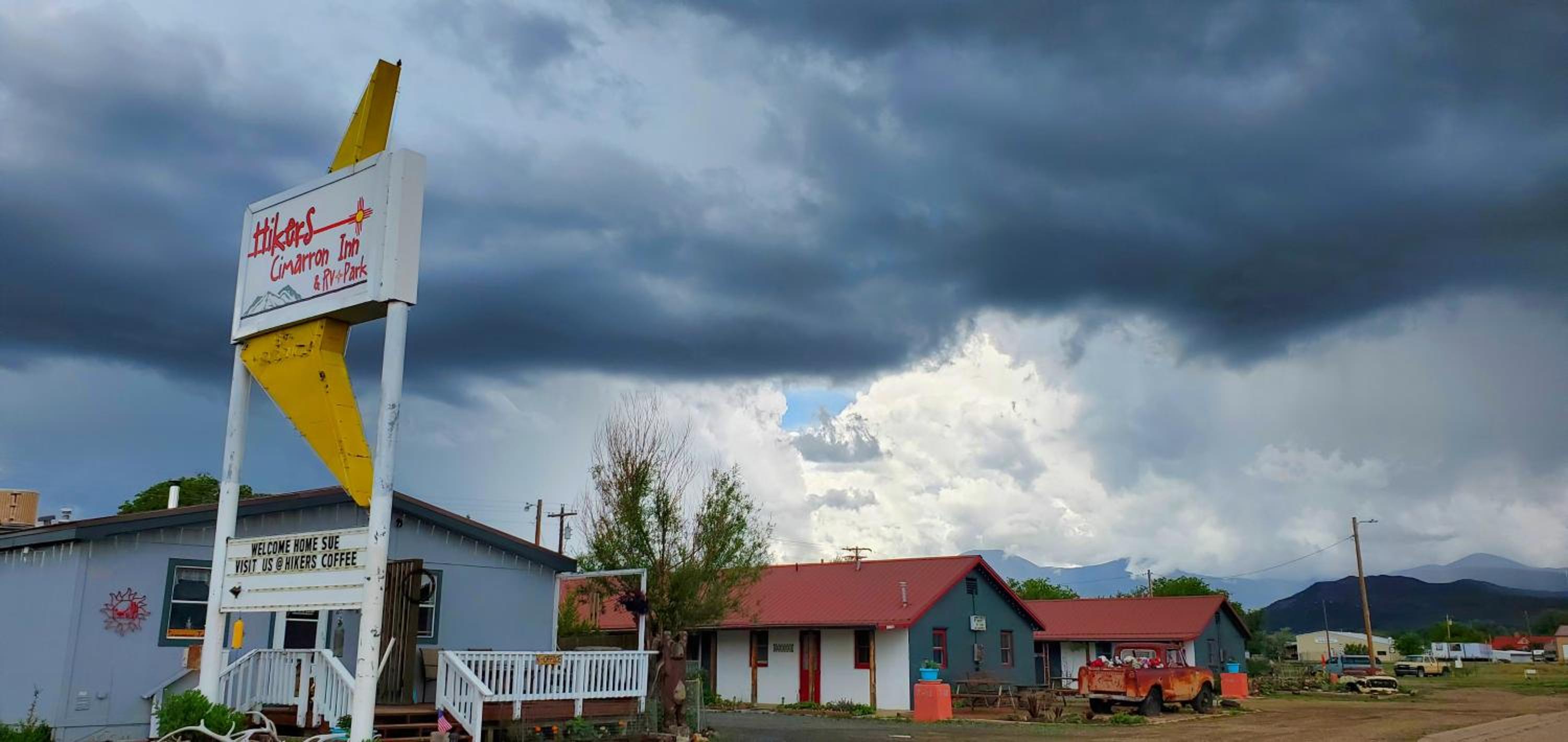 Cimarron Inn & RV Park