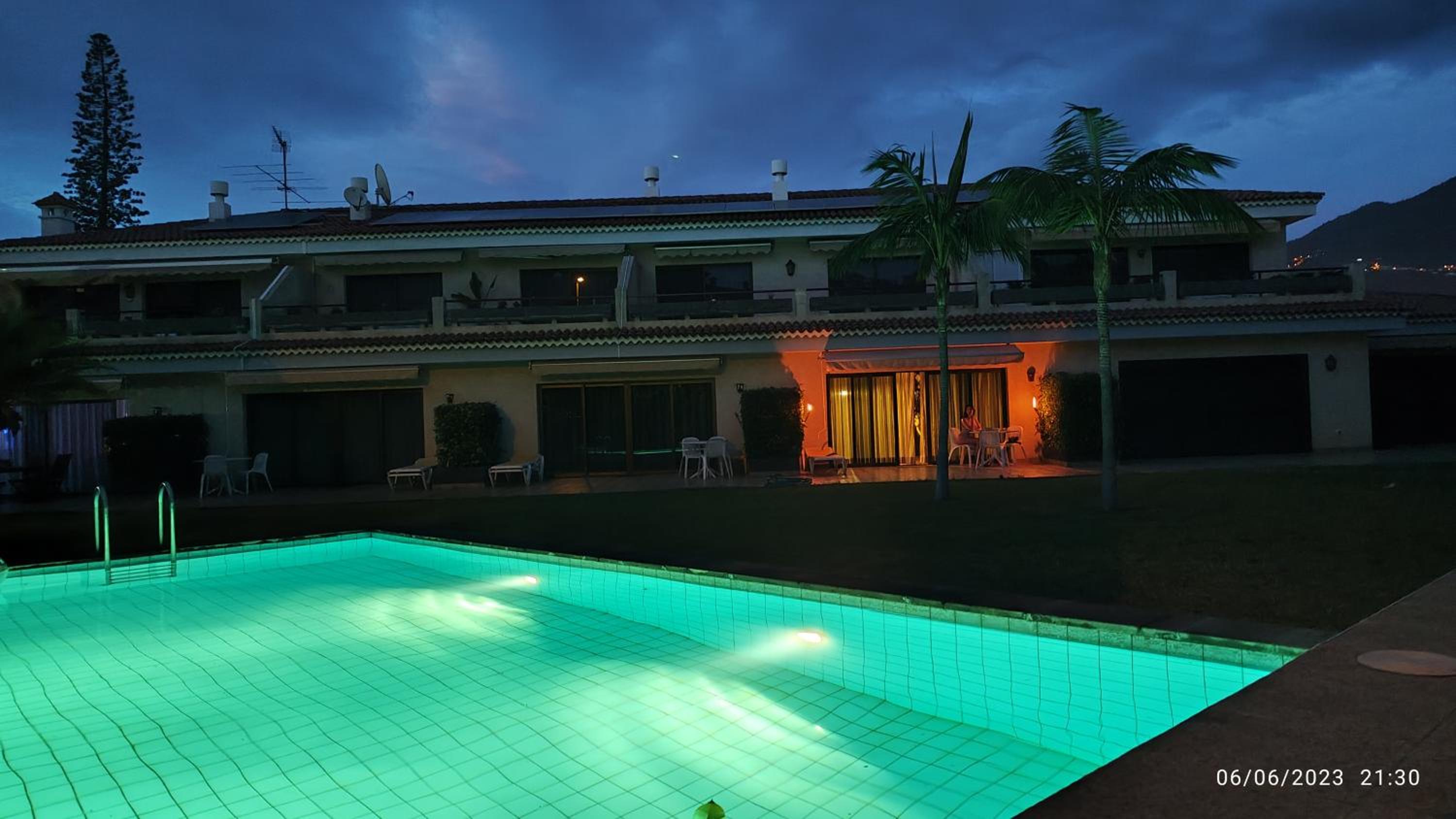 Elegant and Peaceful Aparments with Pool and Garden