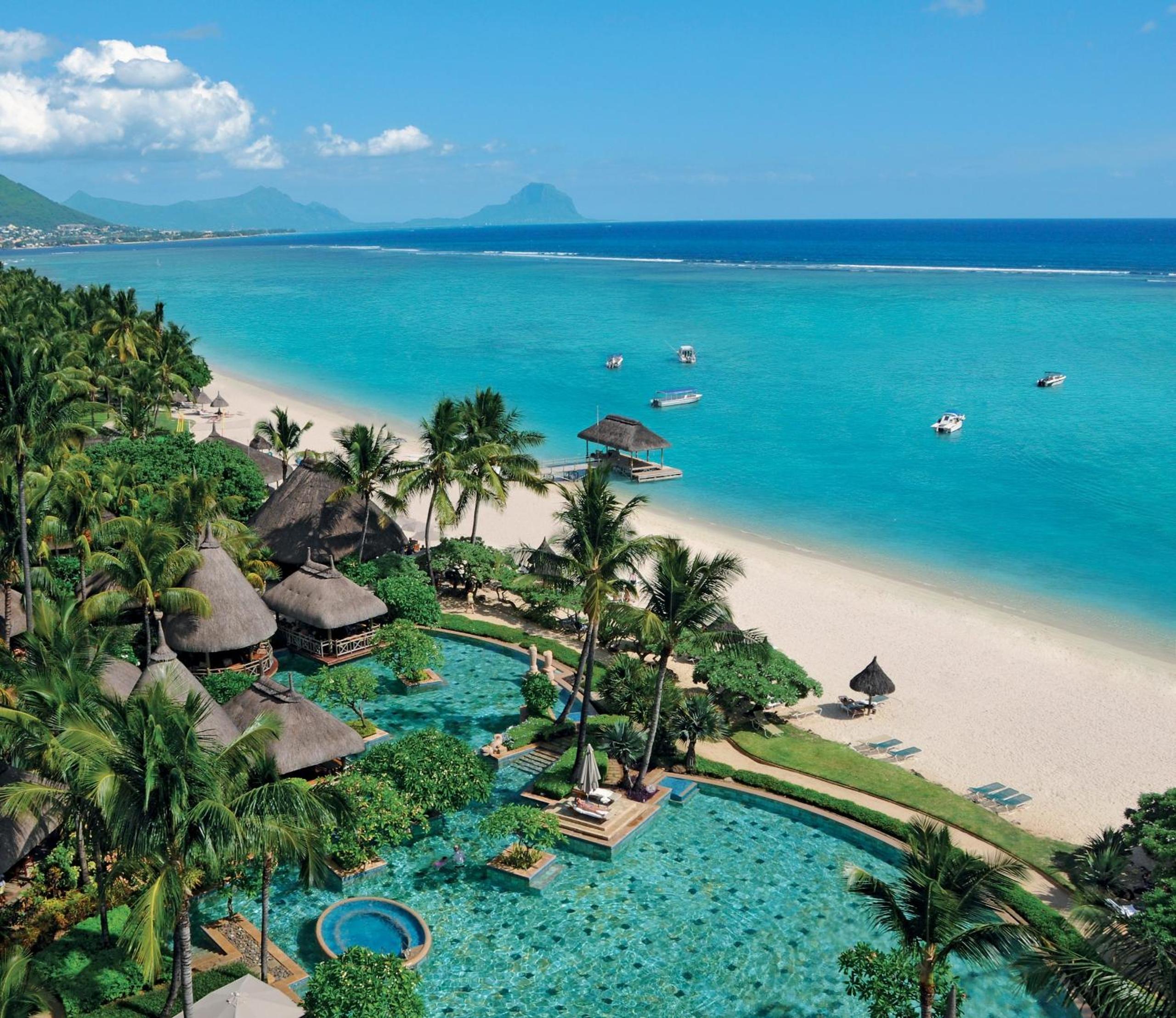 Ocean Blue Villa, Flic-en-Flac view 5