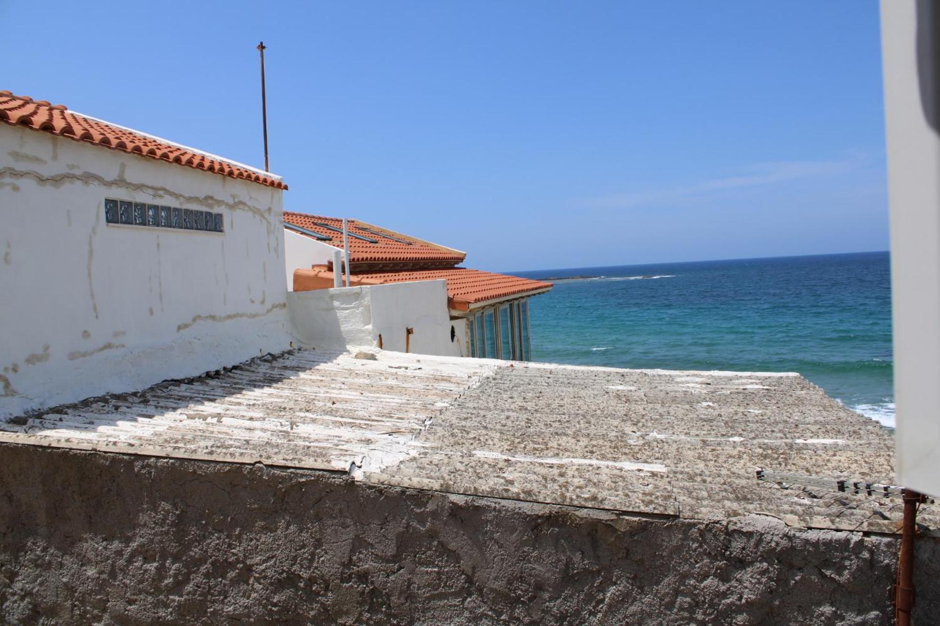 Porta di Sabbia in Koum Kapi beach