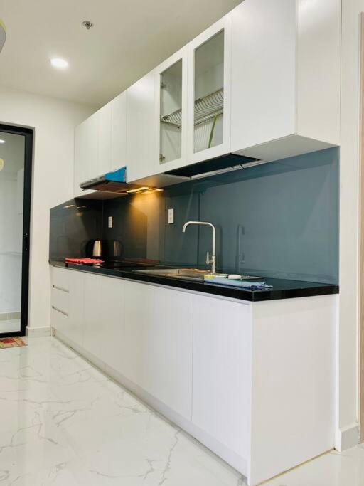 APARTMENT: 2 Phòng Ngủ, Giường Lớn,2WC, Swimming pool, Di An City