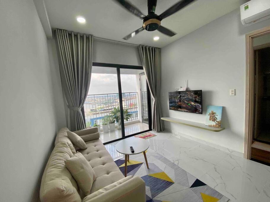 APARTMENT: 2 Phòng Ngủ, Giường Lớn,2WC, Swimming pool, Di An City