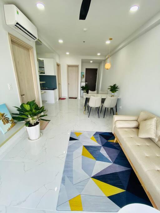 APARTMENT: 2 Phòng Ngủ, Giường Lớn,2WC, Swimming pool, Di An City