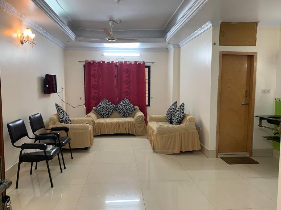 Spacious Penthouse in heart of city. By GEC circle