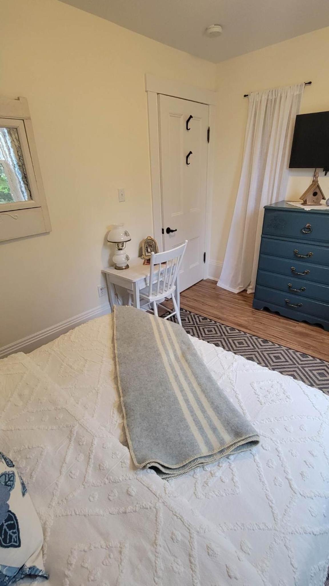 Clinton Pond Bed and Breakfast