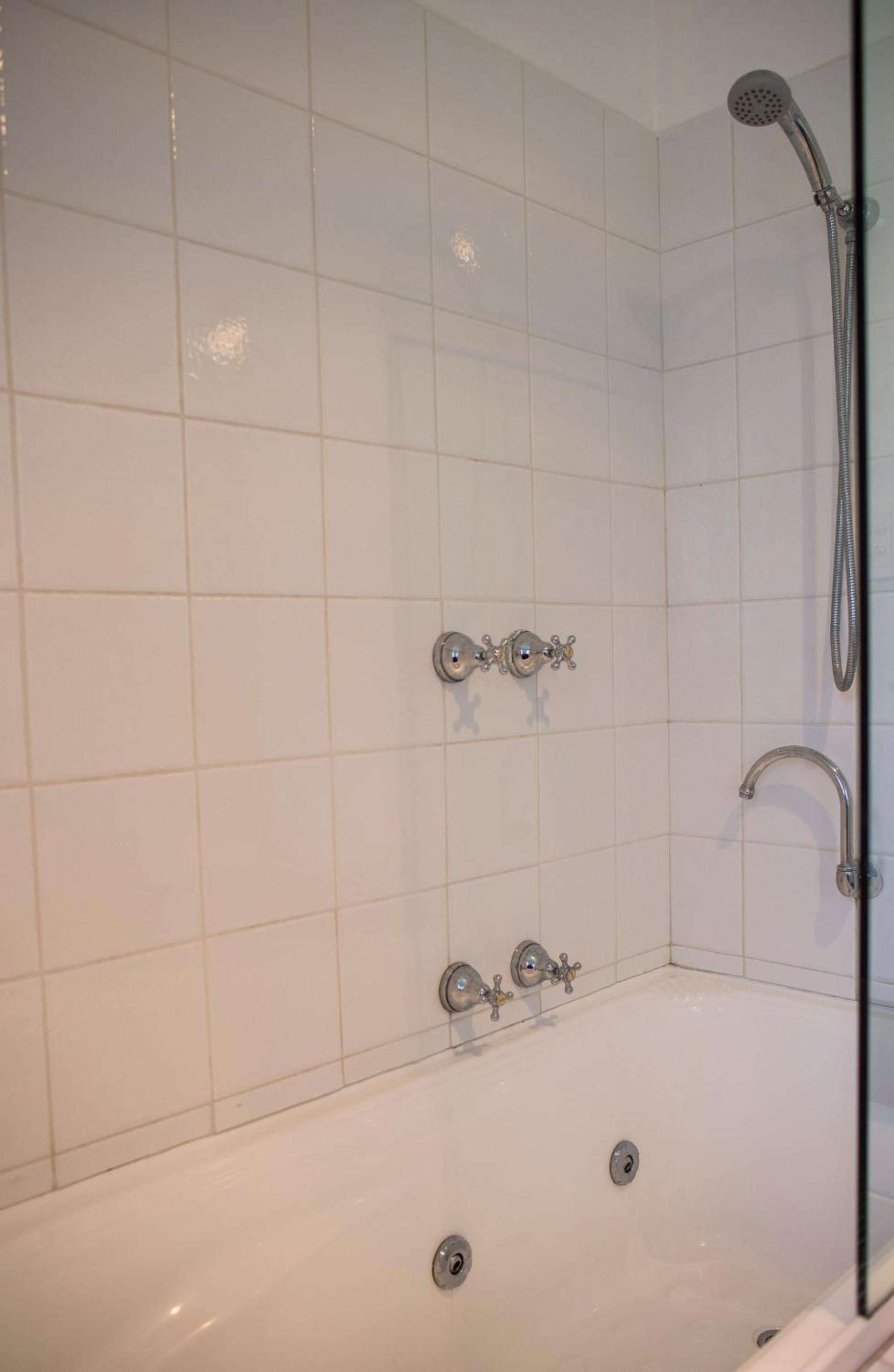 30 Mountainview Ave Ventnor