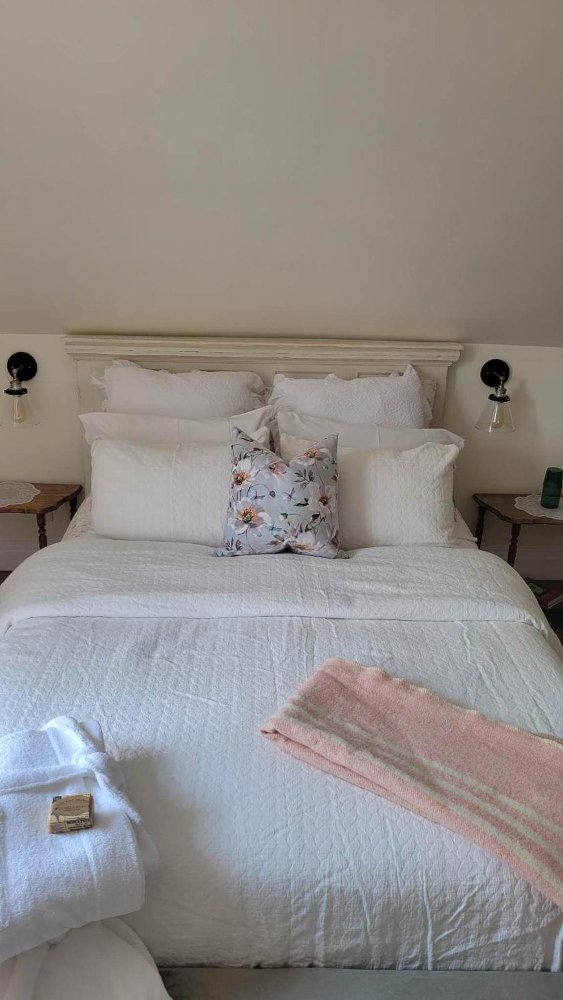 Clinton Pond Bed and Breakfast
