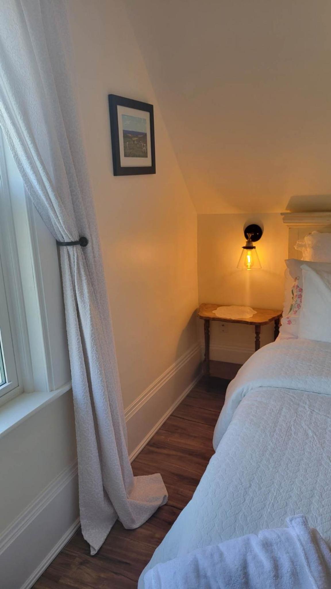 Clinton Pond Bed and Breakfast