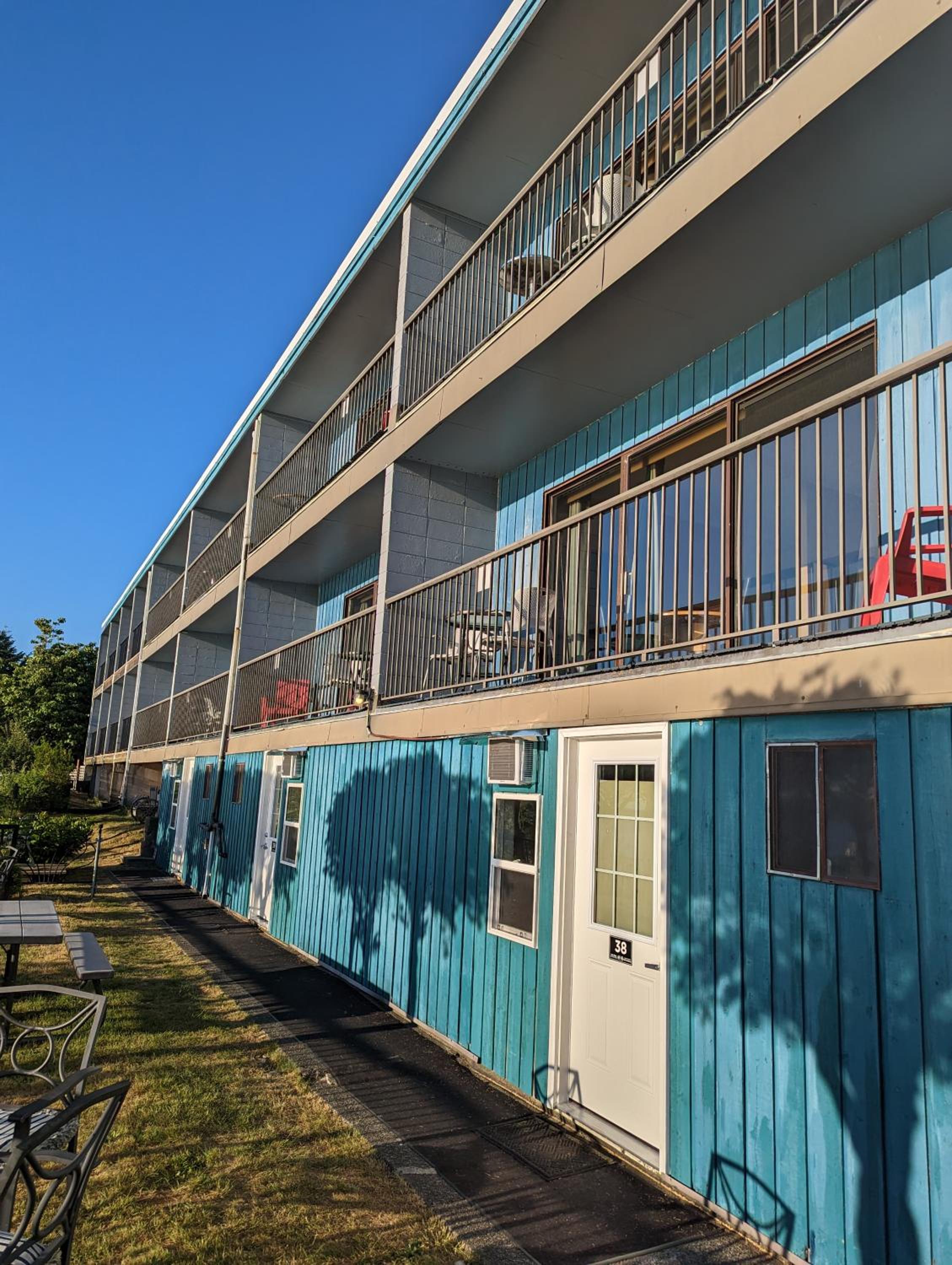 Above Tide Motel