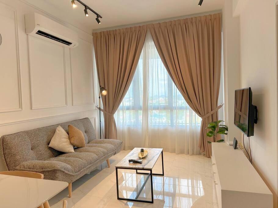 Netflix Two Bedroom Troika Kota Bharu Homestay 118 view 3