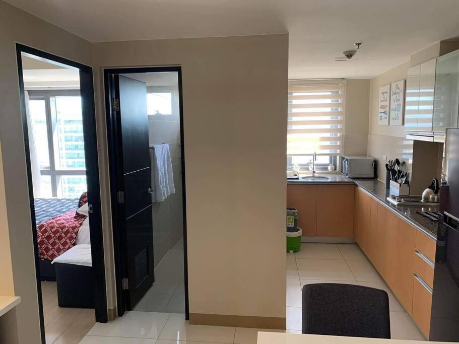 Cozy 1-bedroom condo with stunning view view 3