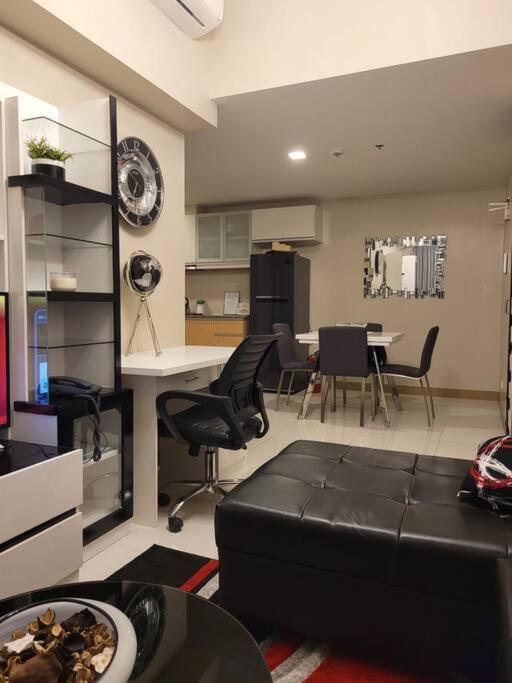 Cozy 1-bedroom condo with stunning view view 2