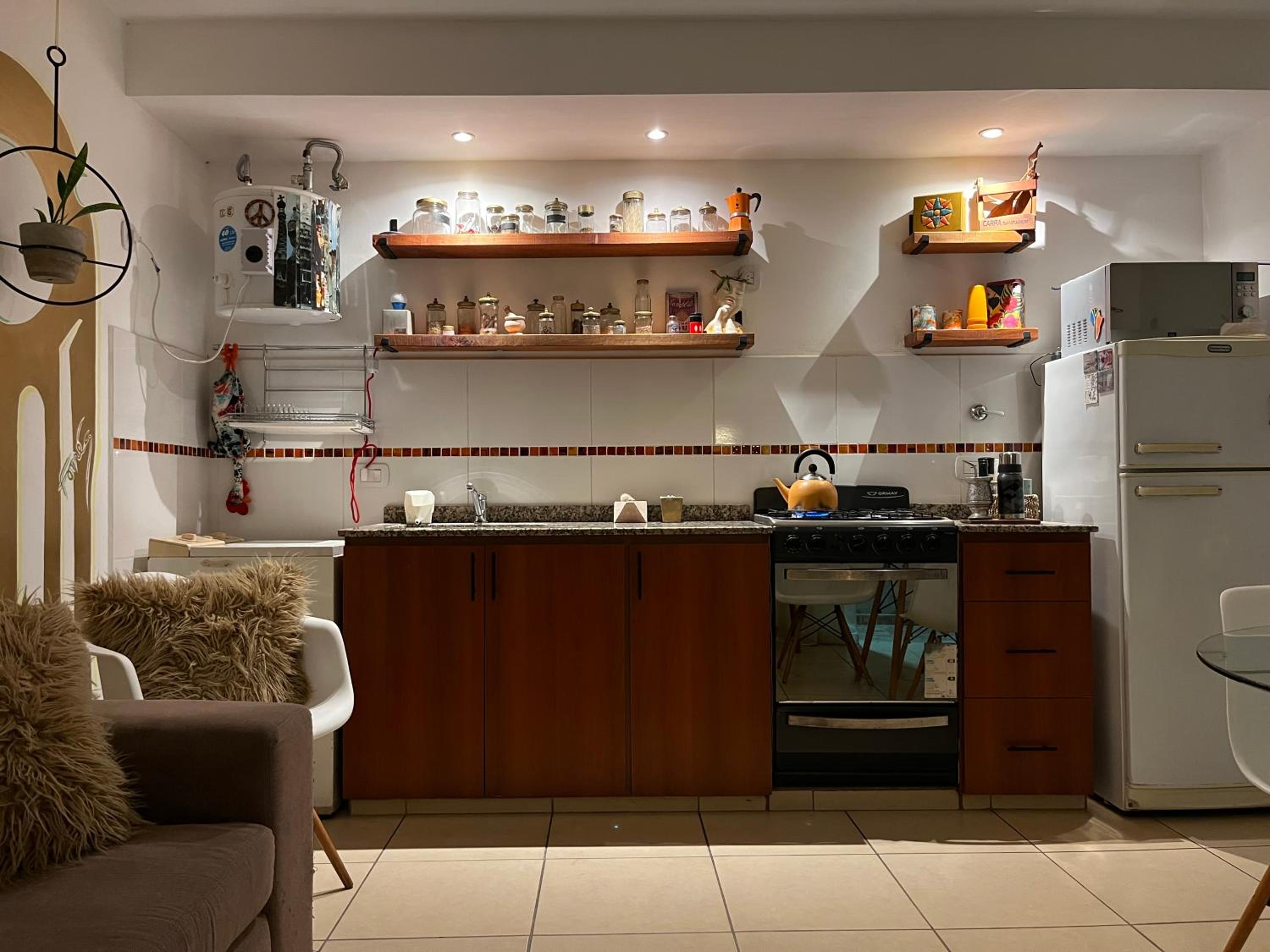 Apartamento Alberdi con amplio balcón