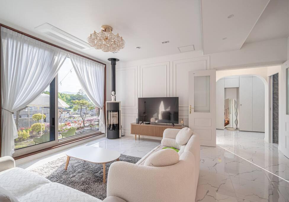 Dignitas Luxury Villa