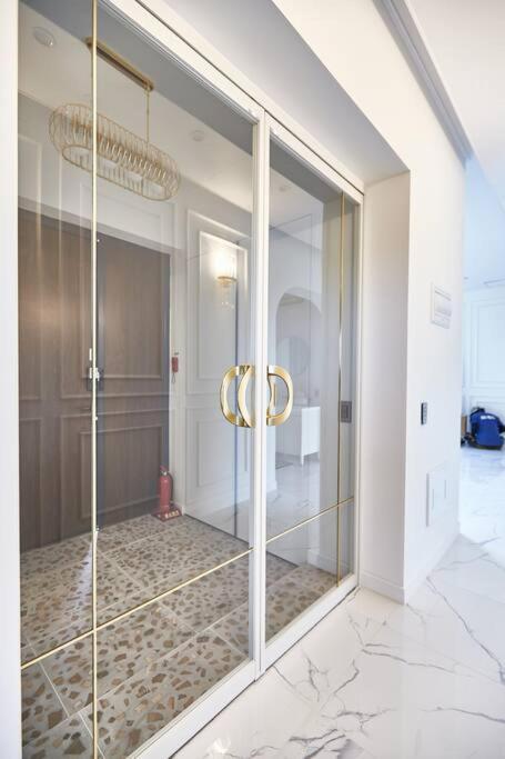 Dignitas Luxury Villa