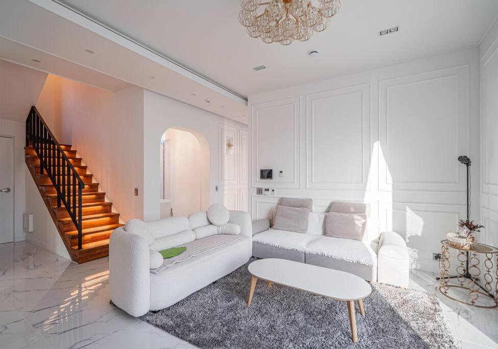 Dignitas Luxury Villa