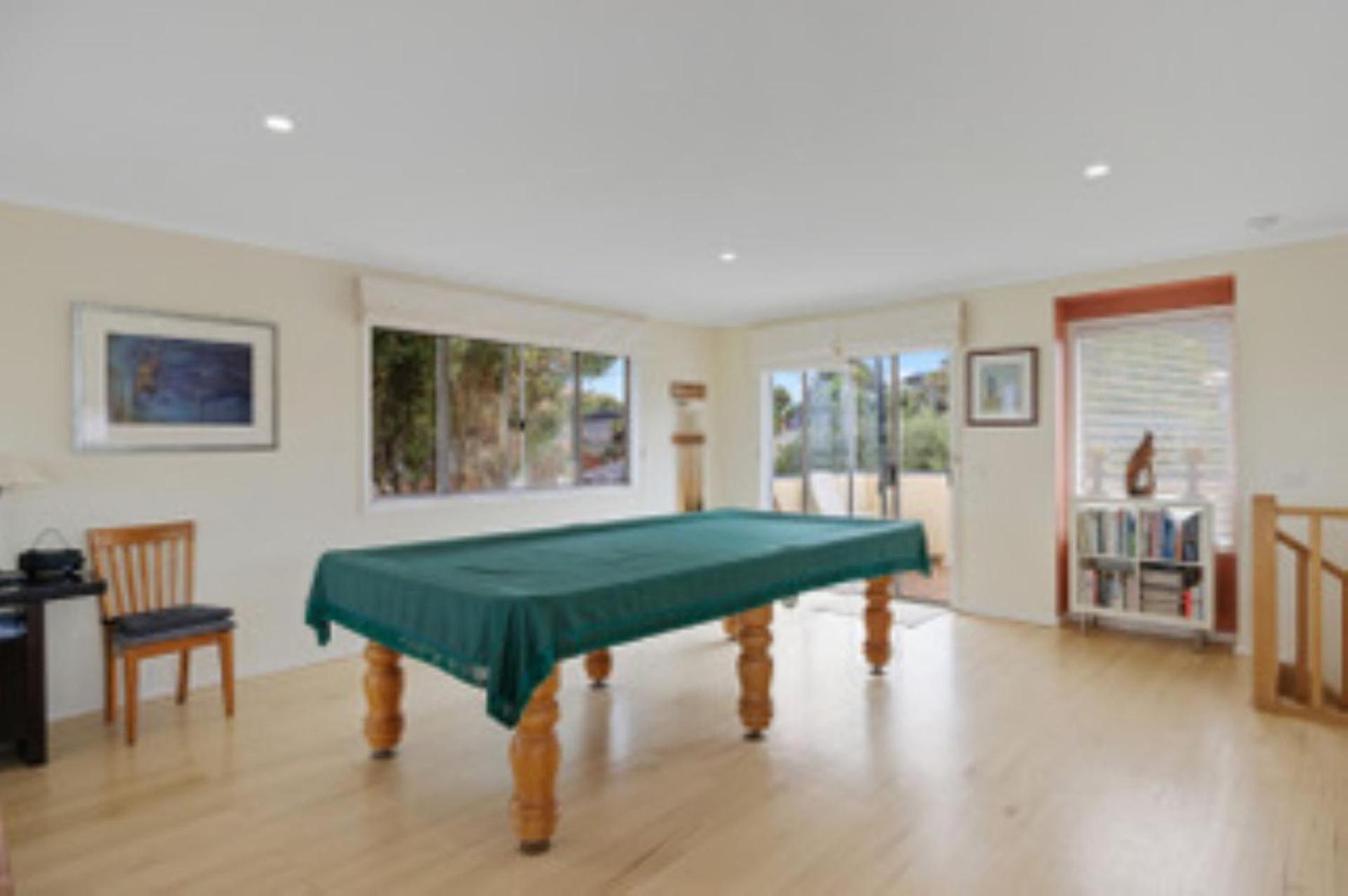 35 Waikiki Crescent
