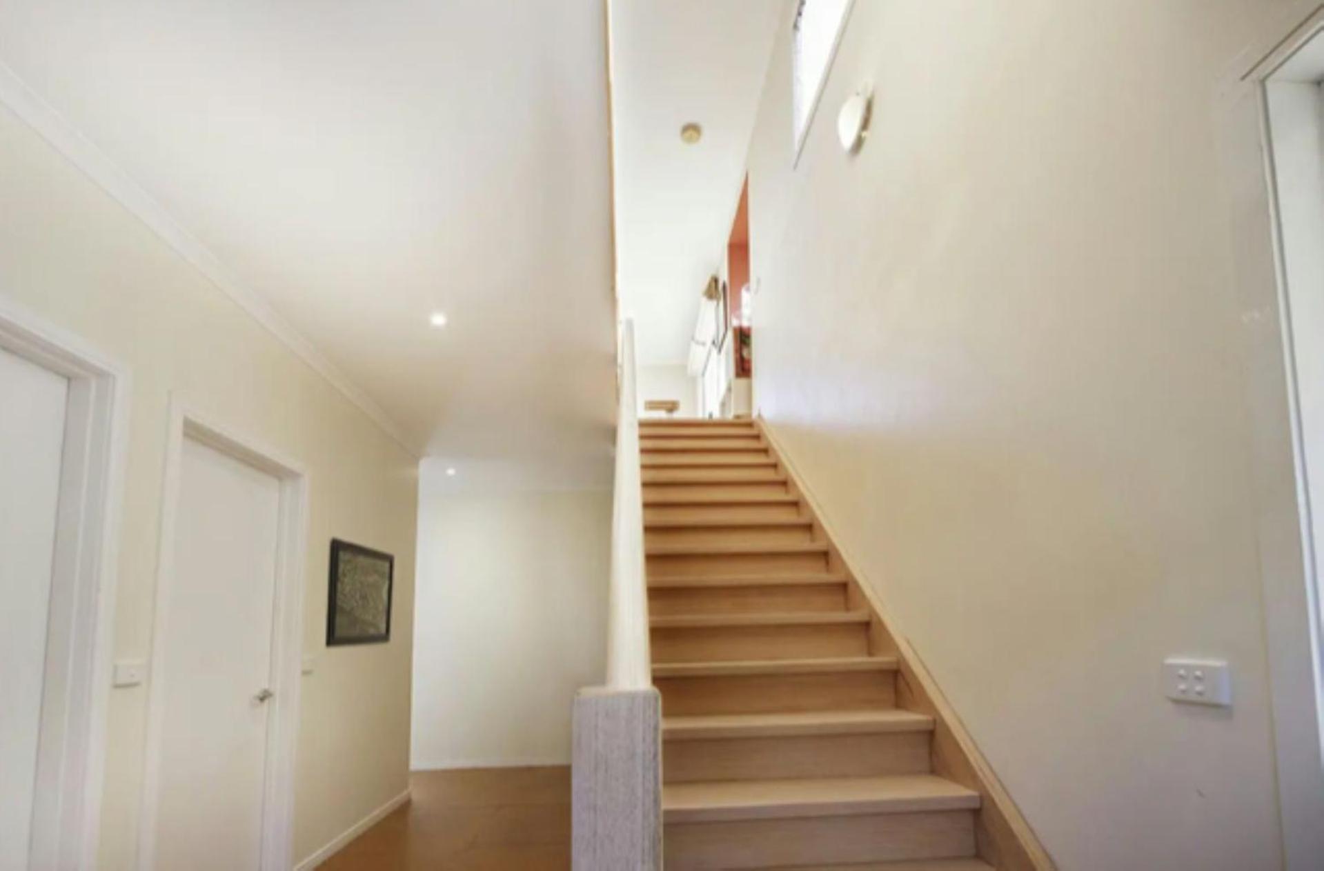 35 Waikiki Crescent