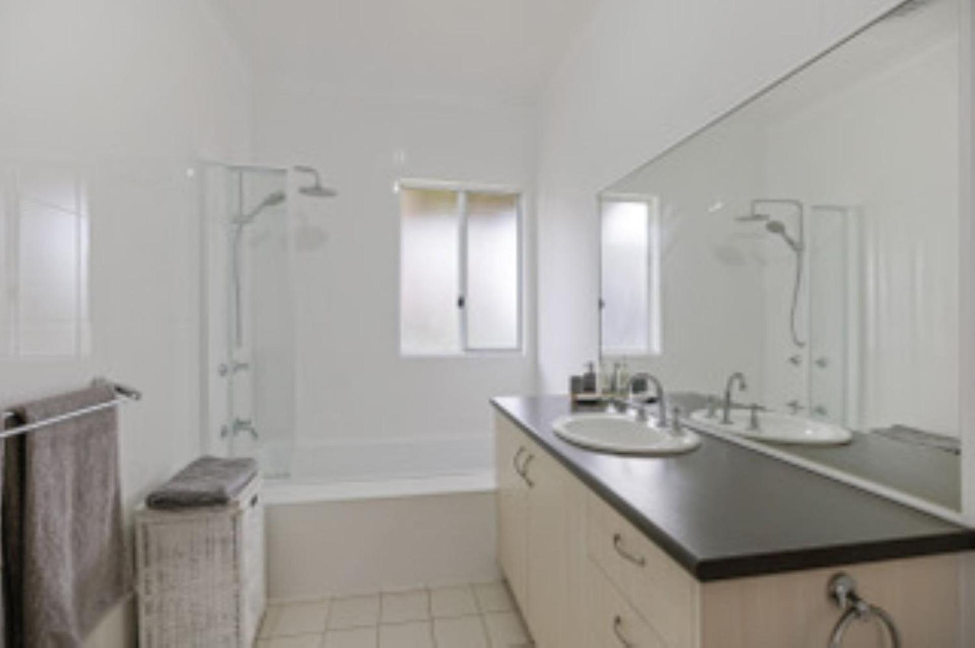 35 Waikiki Crescent