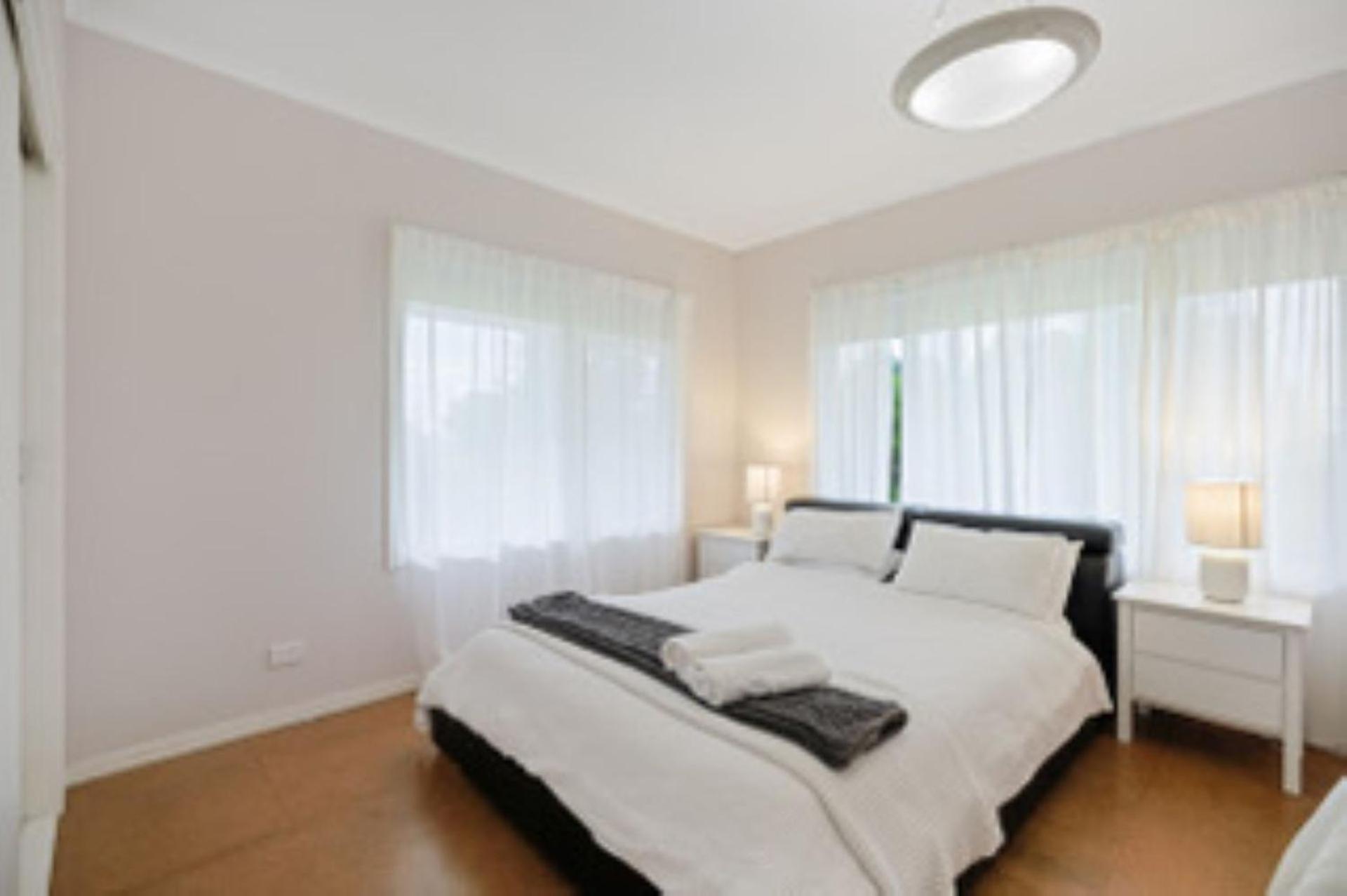 35 Waikiki Crescent
