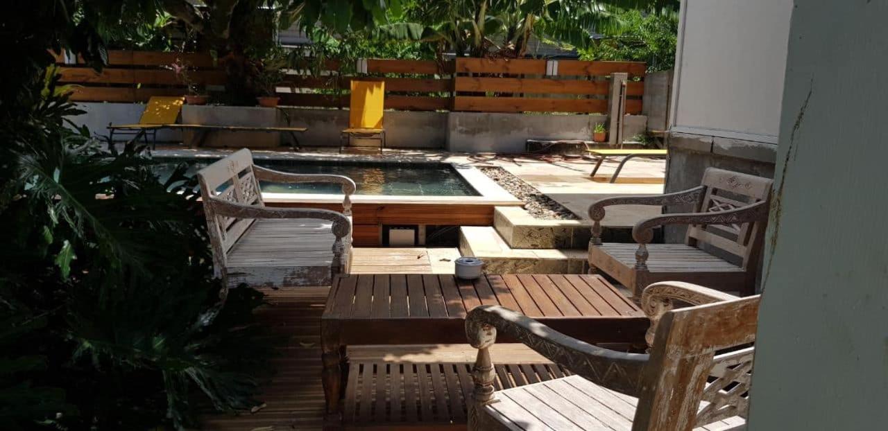 le raphael ( chambre piscine) view 2