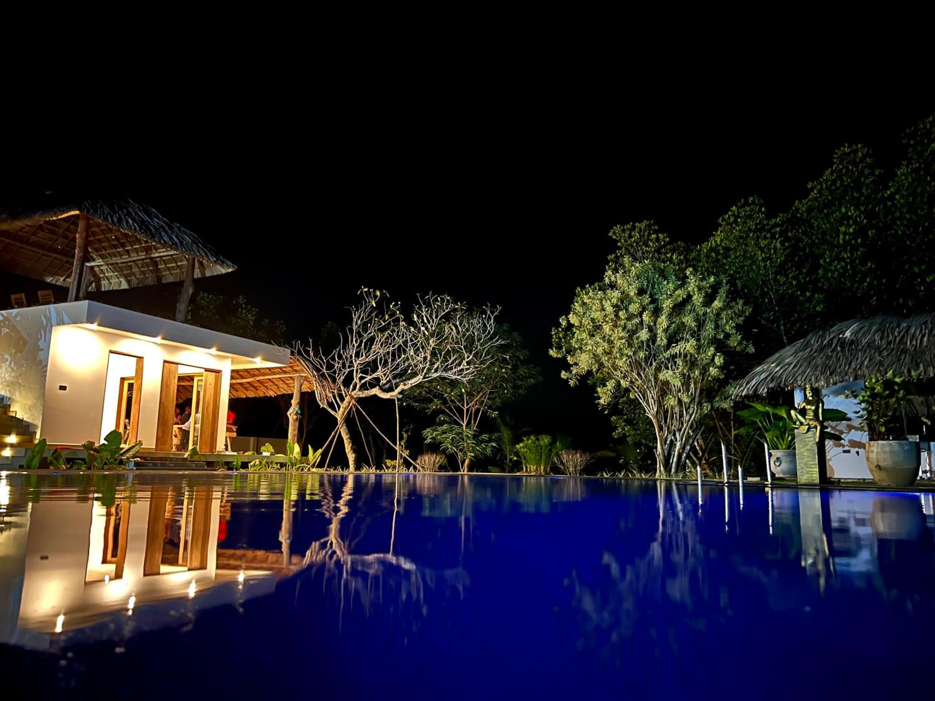 Shiva Sunrise Resort