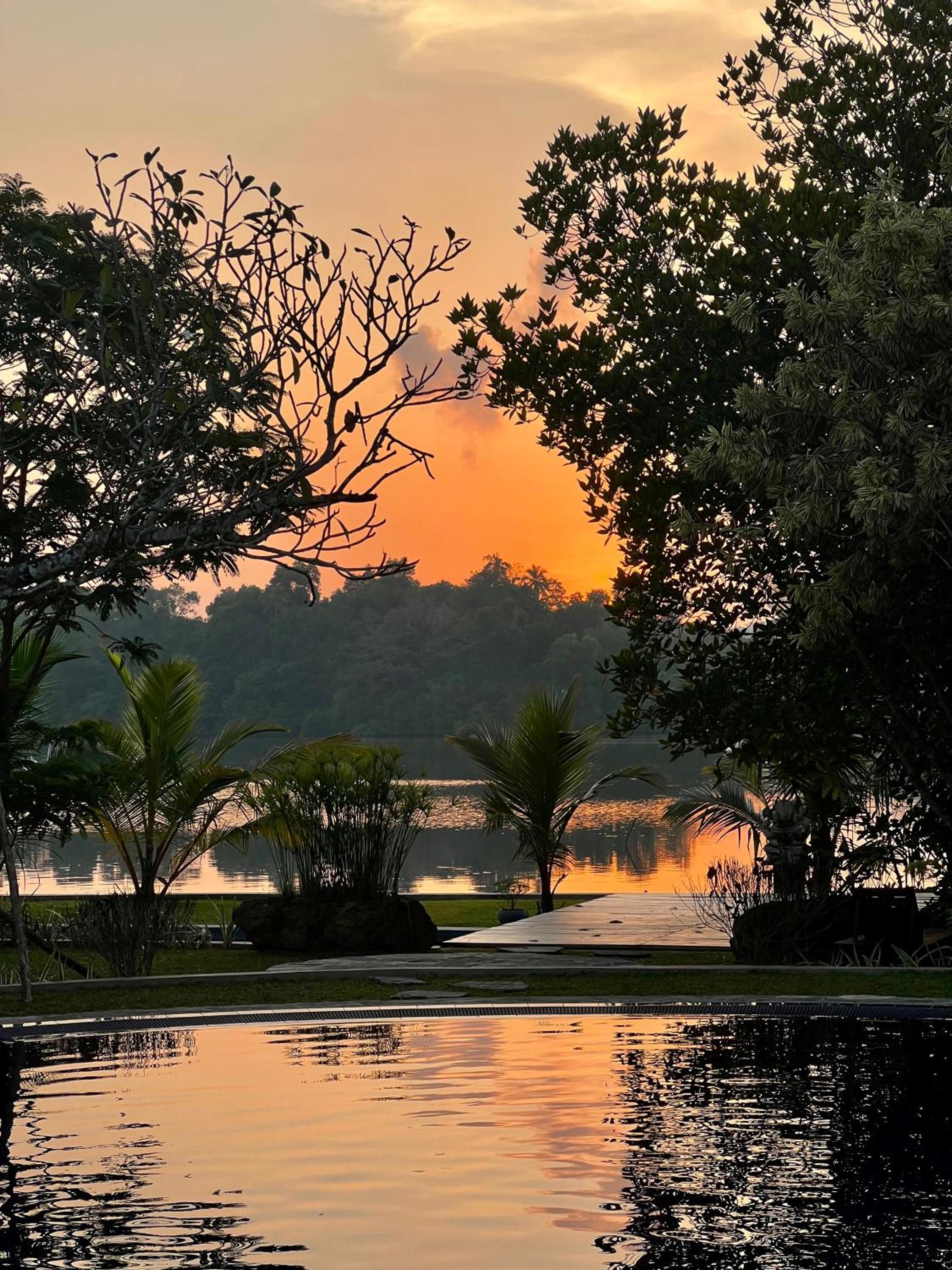 Shiva Sunrise Resort