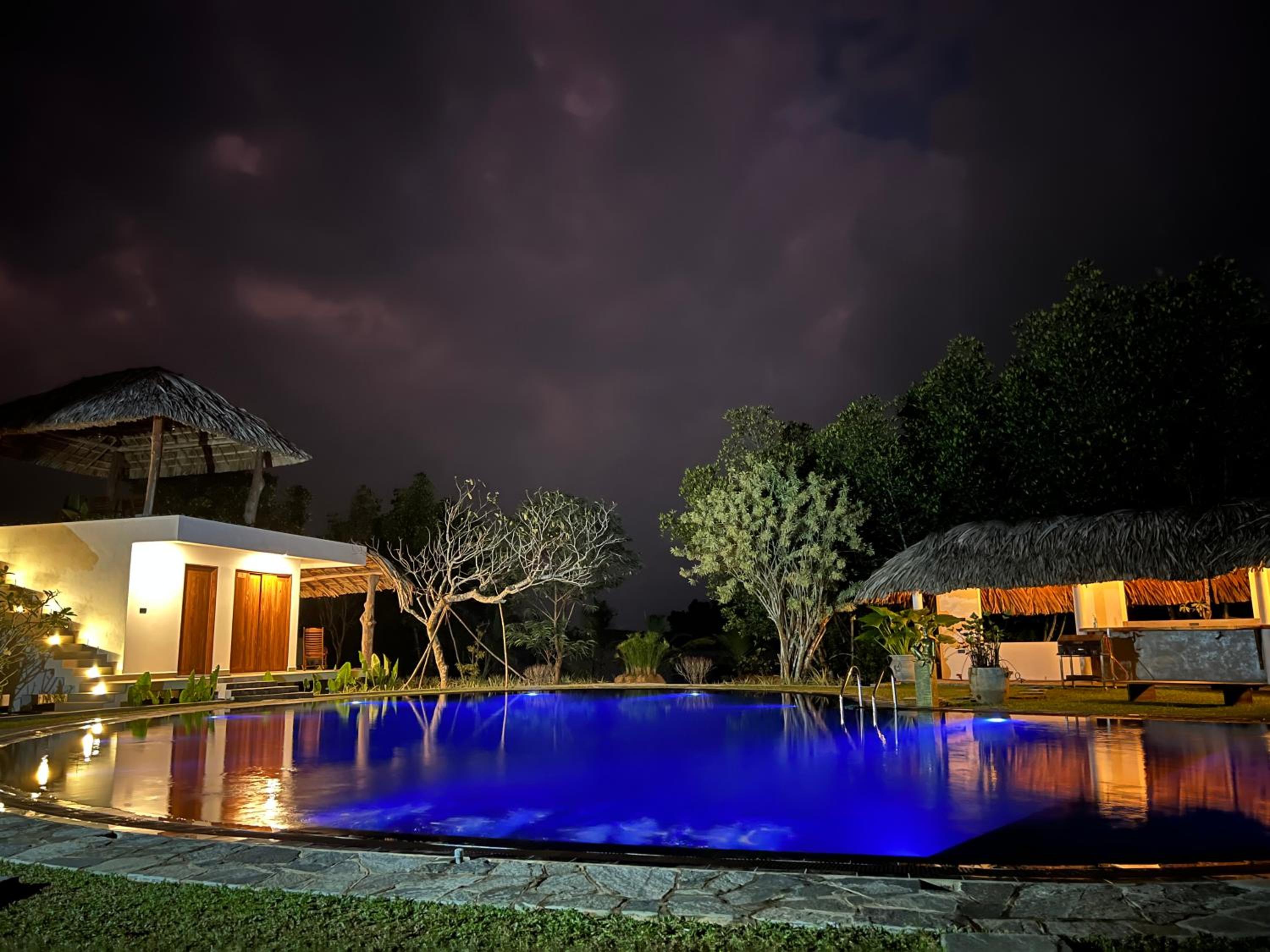 Shiva Sunrise Resort