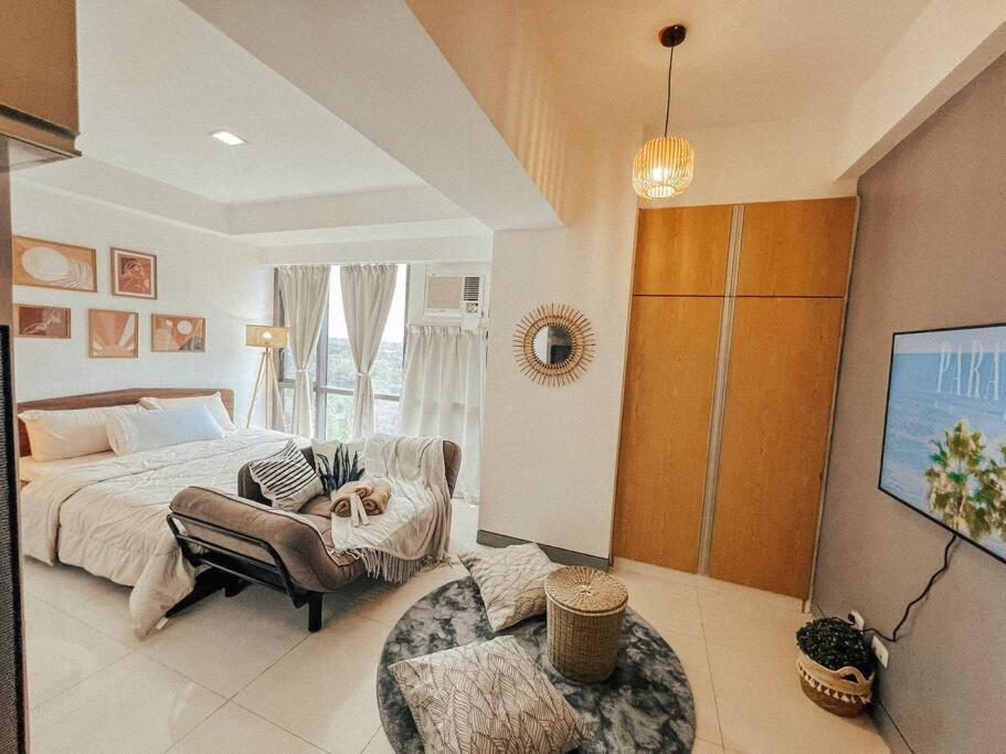 Chic and Cozy Studio Viceroy Residences Taguig view 2