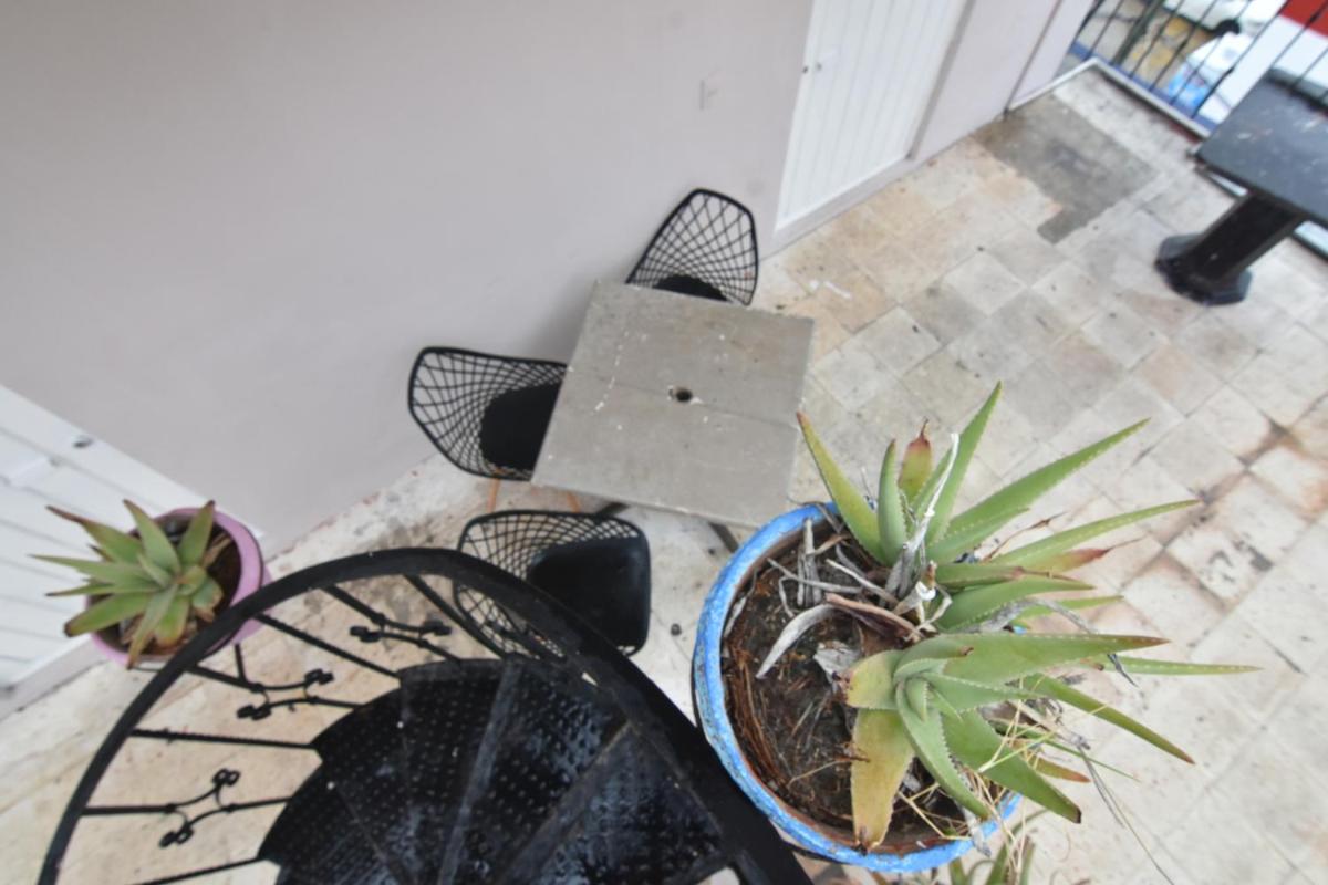 balcony