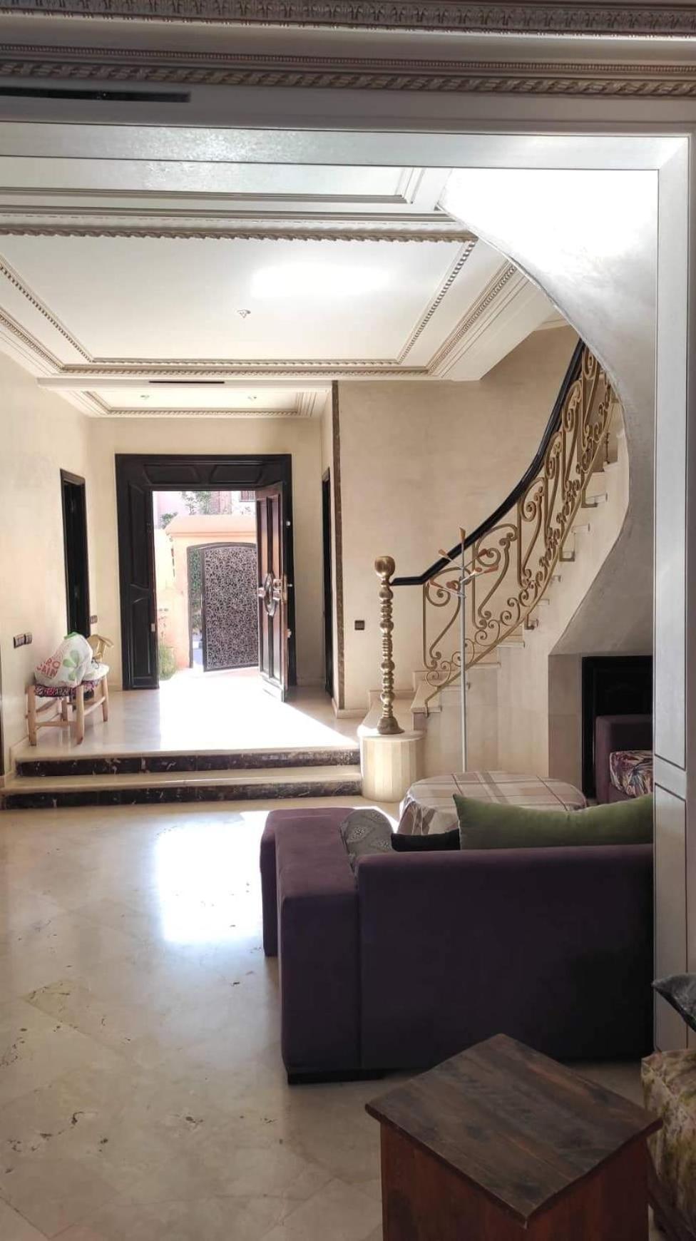 Sublime villa privé 5 chambres doubles avec salle de bain et 2 grand salon